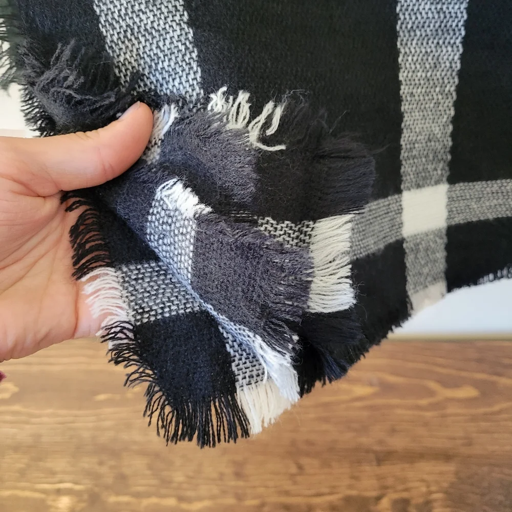 Cozy Oversized Fringe Trim Plaid Blanket Scarf
